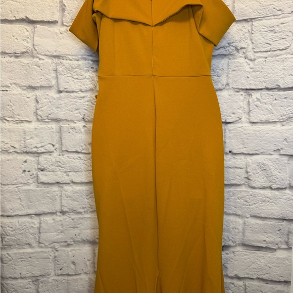 Yellow Asymmetrical Ruched Sheath Dress - Picture 7 of 8